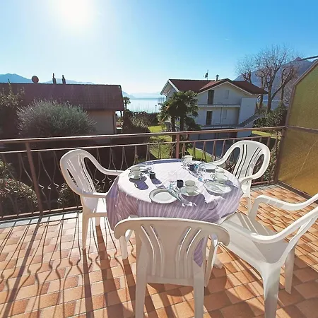 In Con Pino E Veddasca With Garden Maccagno